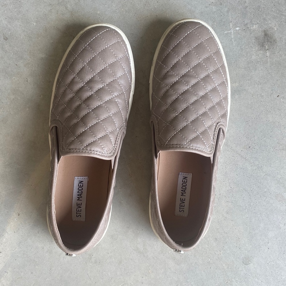 Steve Madden flats